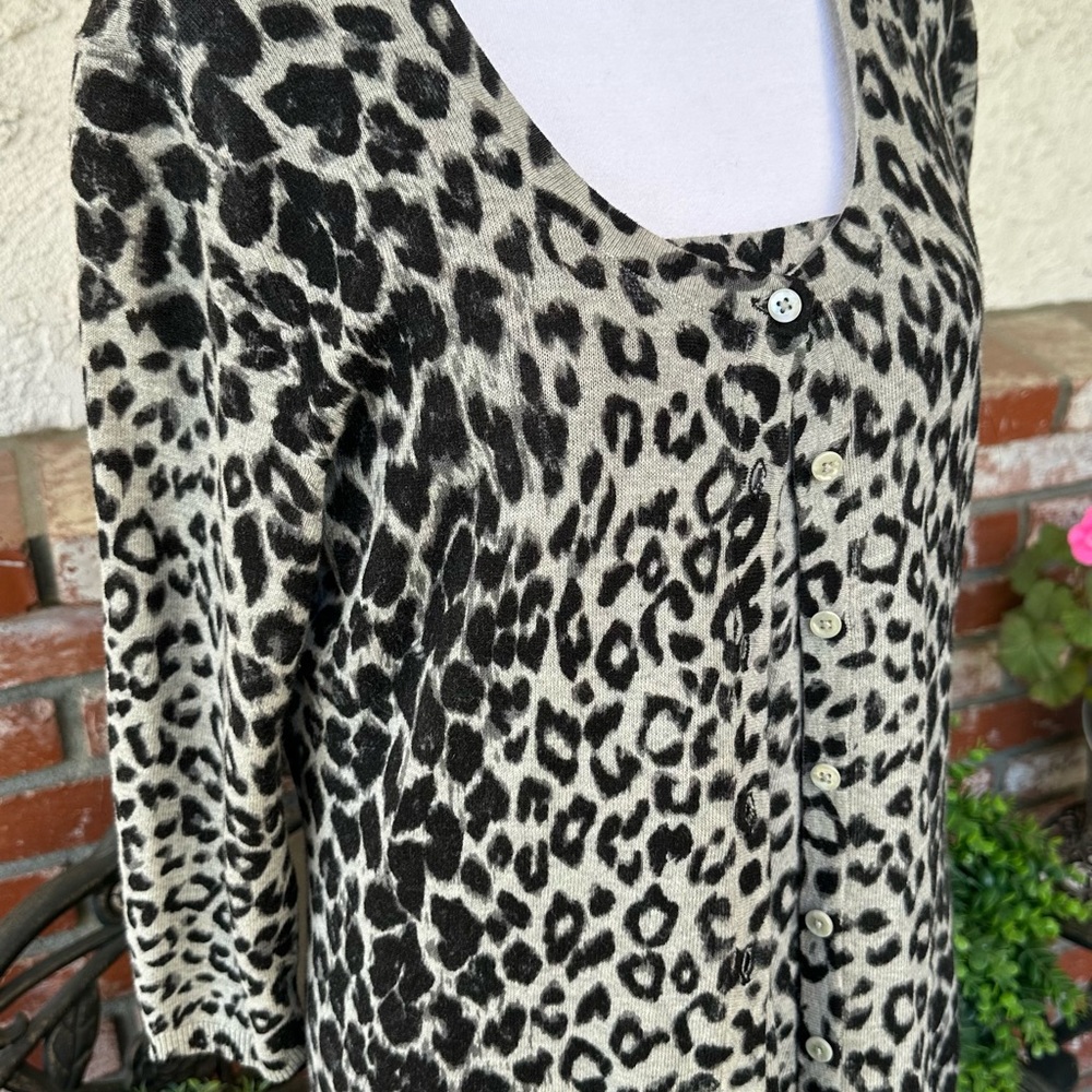 New York & Company Cardigan & Tank Sweater Set; Black & Gray Leopard; Sz Medium - Picture 3 of 16